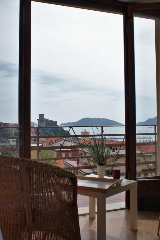 Apartamento Il Terrazzo Sul Castello Lerici Exterior foto