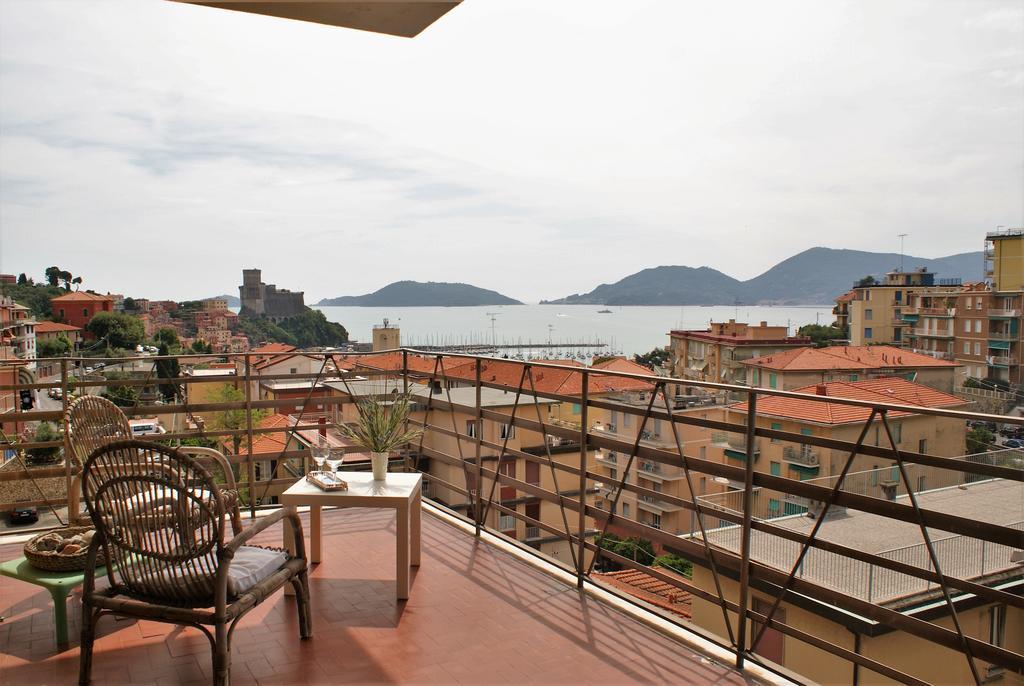 Apartamento Il Terrazzo Sul Castello Lerici Exterior foto